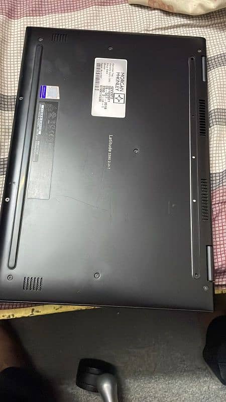 Laptop Dell  latitude 3390 2in1 2