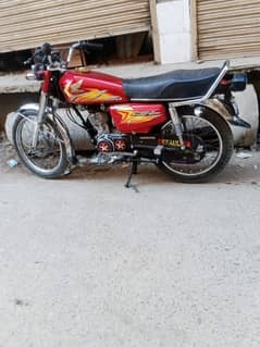 HONDA 125 ALL GOOD CONDITION 9/10 4500 KM CHALI HA