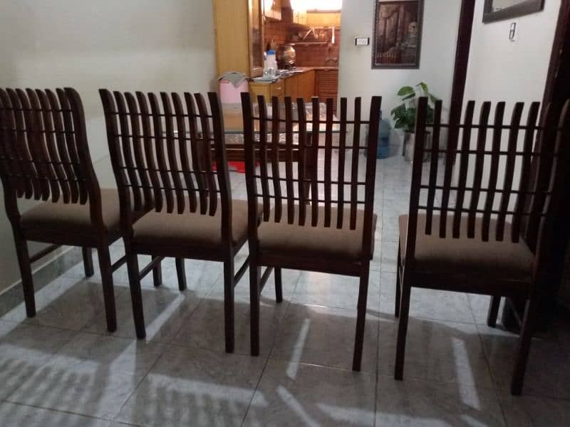 Dining Table | 4 Chairs 7