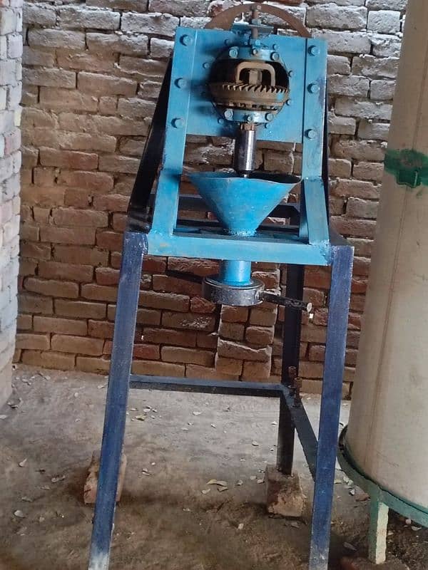 vermicelli machine set with 4HP motor in running condition 0