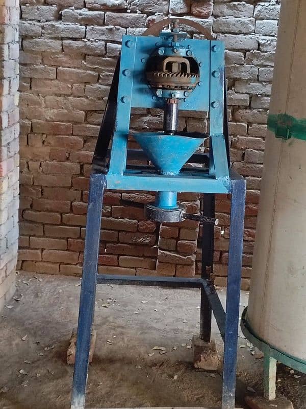 vermicelli machine set with 4HP motor in running condition 1