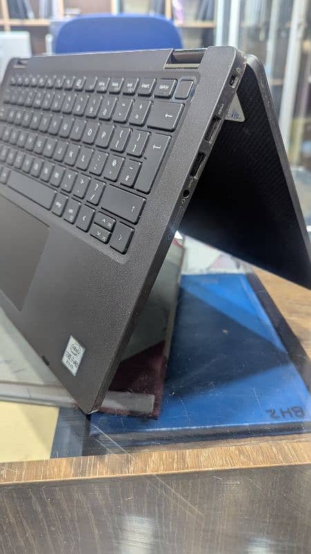 Dell 7410 i-7 10th gen 32 gb ram 512 gb SSD touch +360° 4