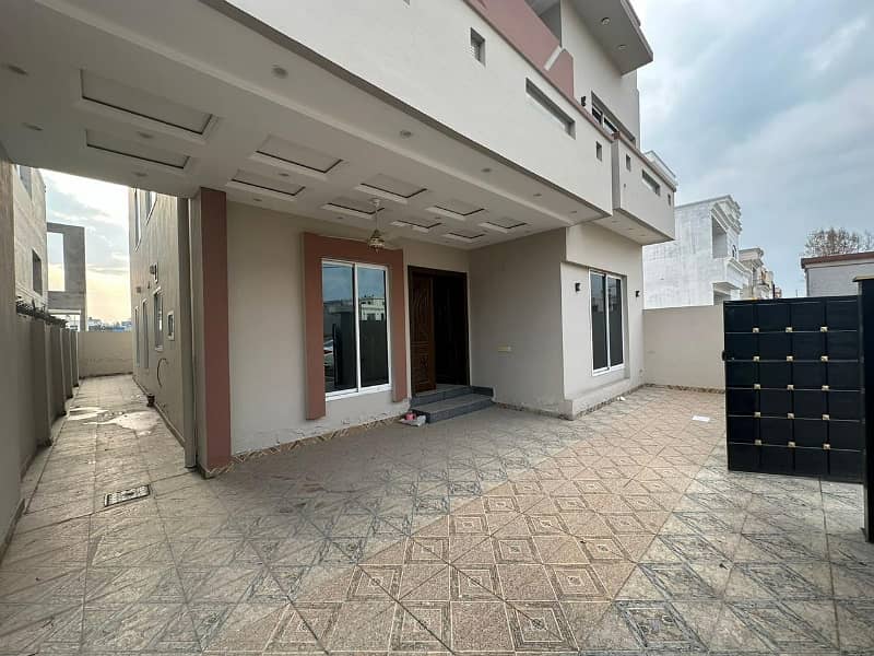 House Is Available For Sale Opposite Theme Park Wafi City 3