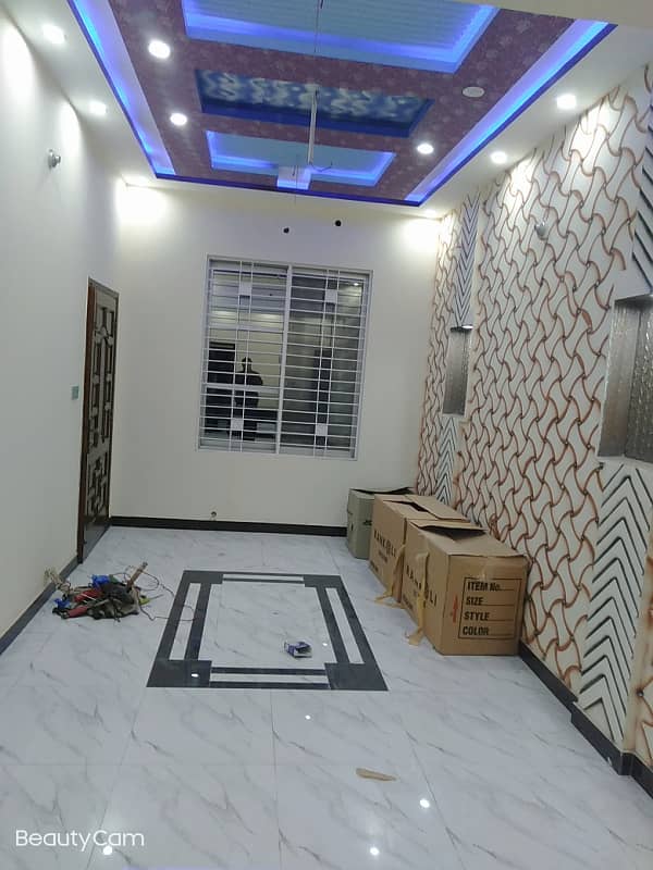 Vip beautiful 6 marla lower portion is available for rent in sabzazar lhr 5