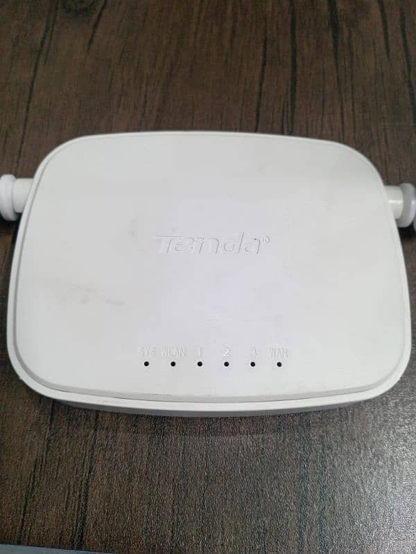 Tenda WiFi Router 1