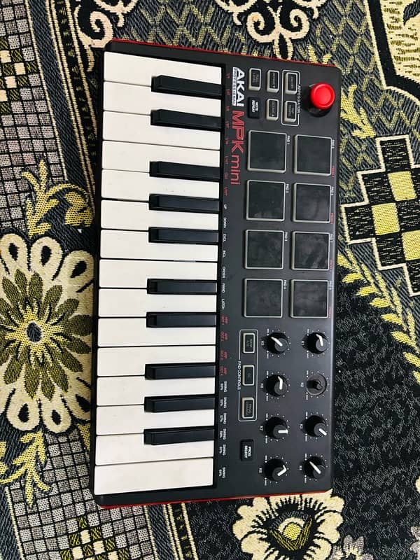 Akai MPK Mini II Keyboard 6