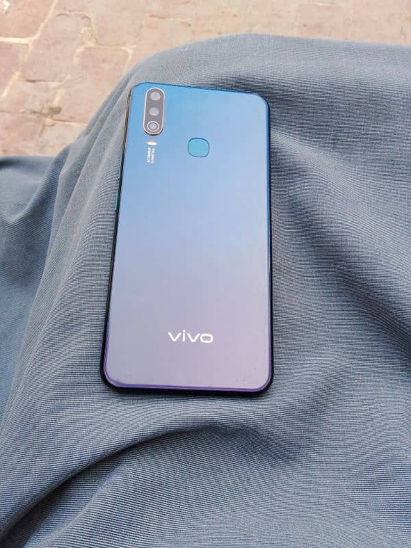 vivo y17 2