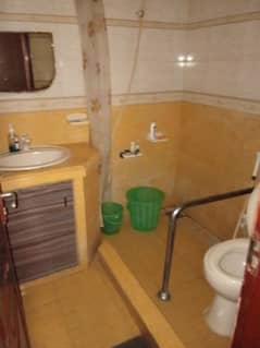 bathisland one bad bath kitchen parking fully furnished