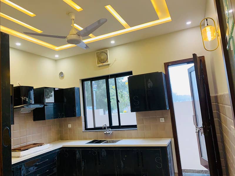 5 Marla Luxury House For Sale In Al Kabir Town Phase 2 8