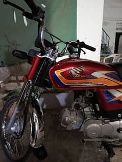 Honda CD 70 2025