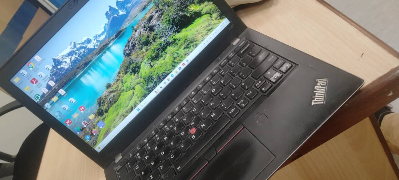 Lenovo Genuine condition for sale 0