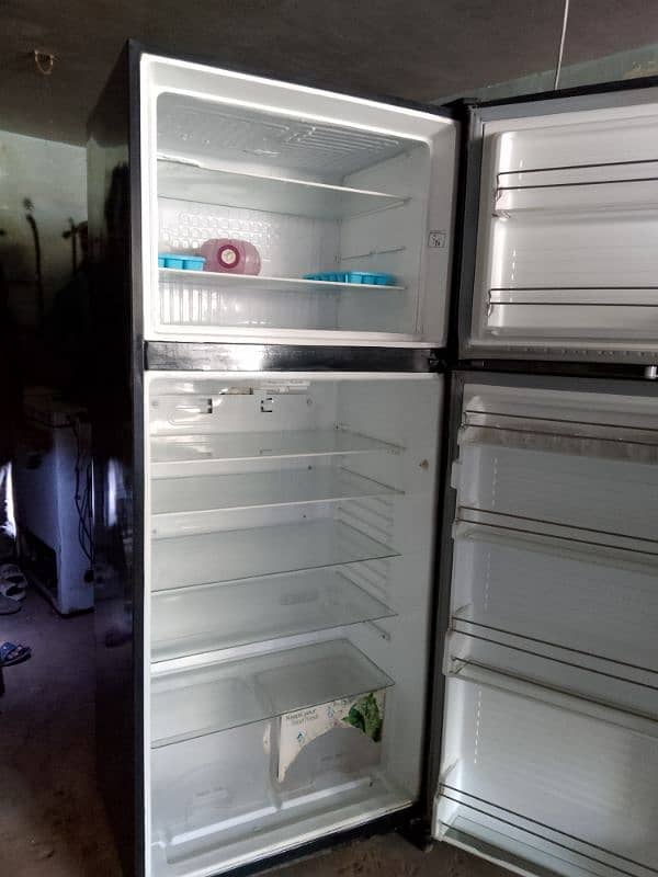 Dawlance refrigerator condition 10/10 4