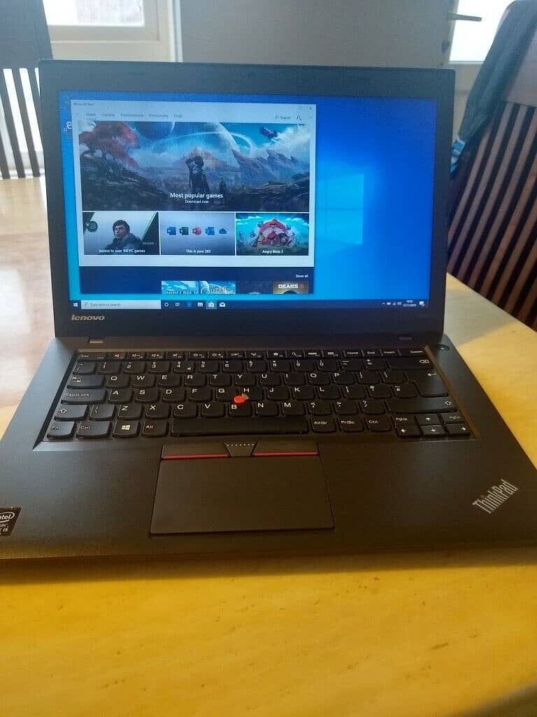 Lenovo laptop i5 5th gen 10/10 condition 0