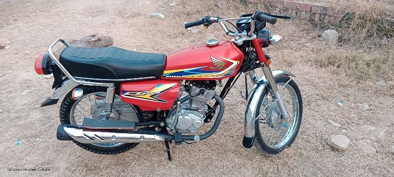 Honda 125 lush condition like zero 0