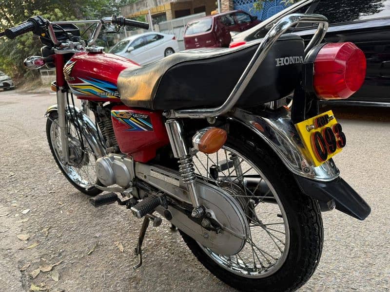 Honda CG125 2018 model Full Genuine Condition 2