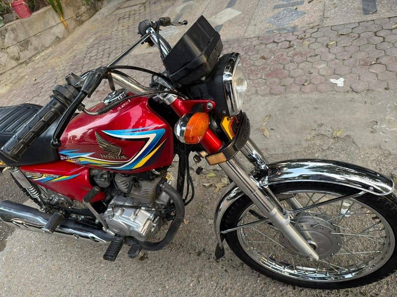 Honda CG125 2018 model Full Genuine Condition 9