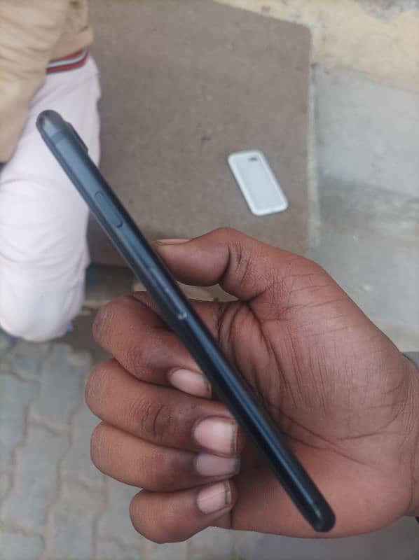 I phone 7 10/10 batri 100 PTA approved 4