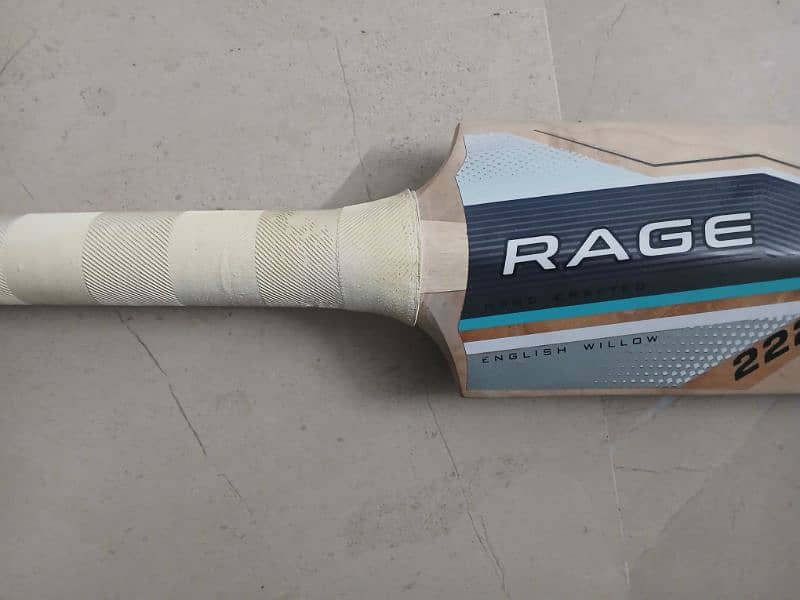 Full Size Rage Cricket Bat 3