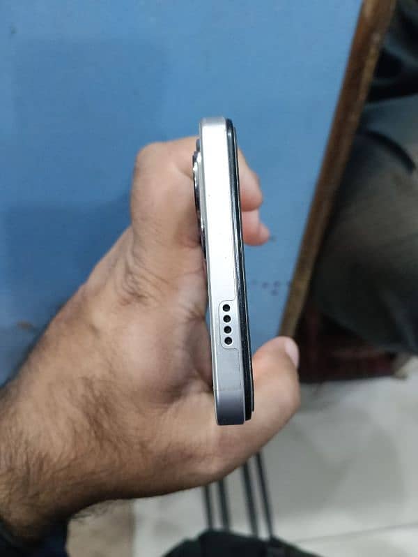 y19s 6+6 128 new condition pori warinty ha abi 5