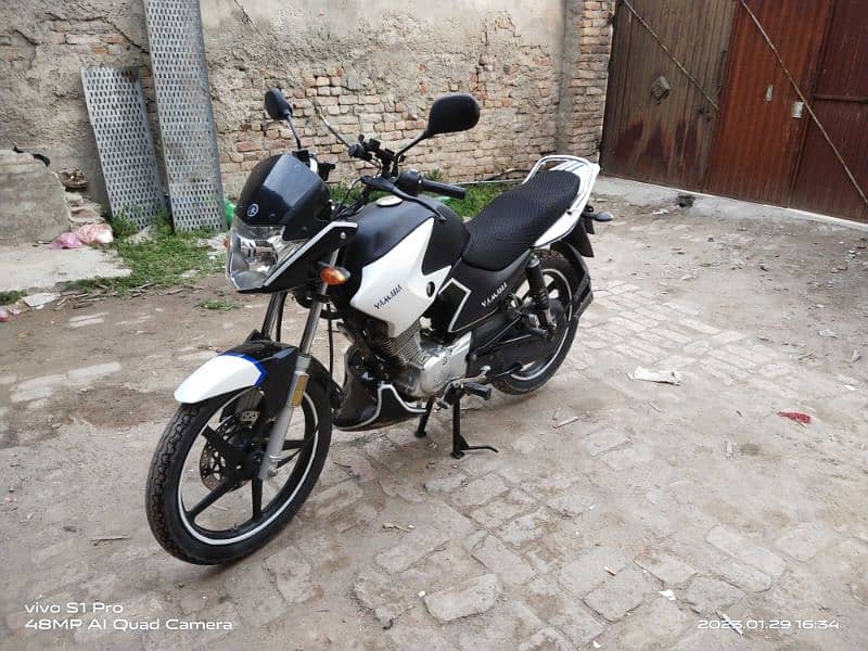 Yamaha YBR 125 2017 1