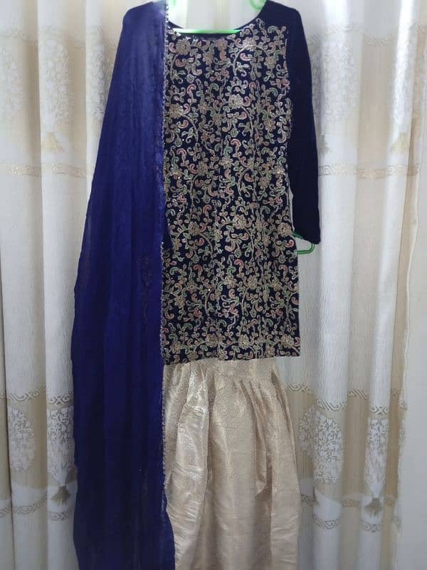 Velvet shirt with Jamawar gharara 1