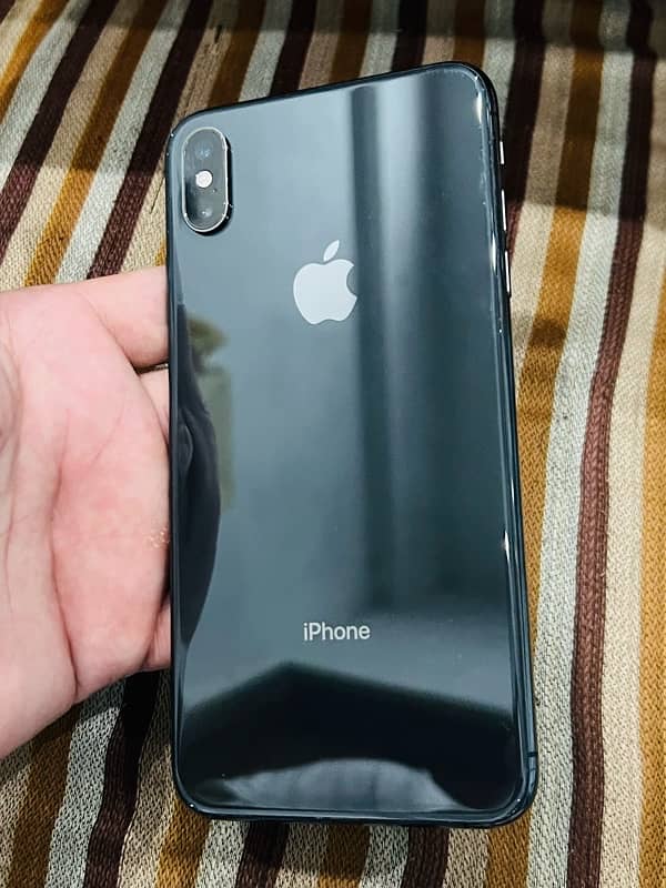 Iphone XsMax 64gb Black Non-PTA 3