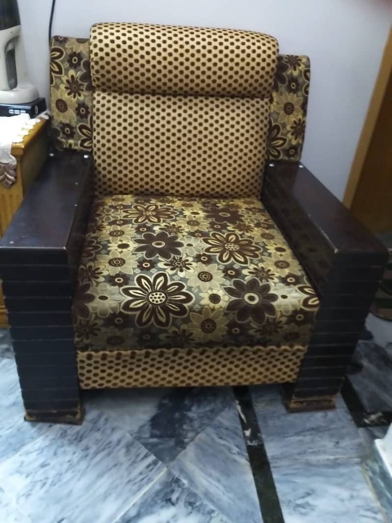 Dining Table + Sofa Set for sale in G-11/2 Islamabad 3