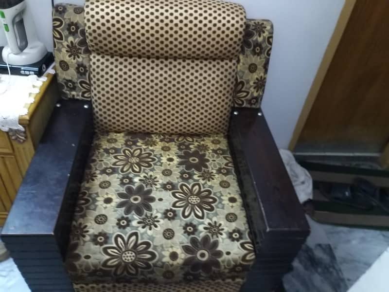 Dining Table + Sofa Set for sale in G-11/2 Islamabad 4