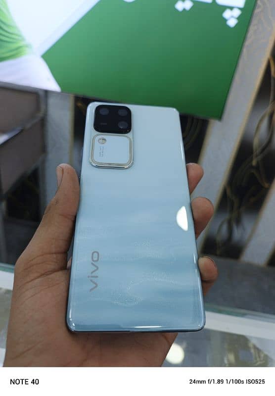 vivo v30 0