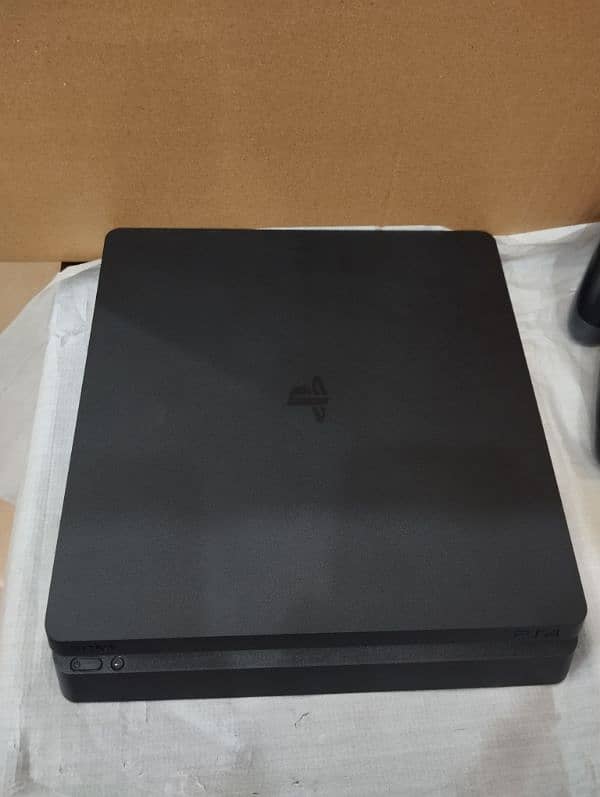 Playstation 4 (slim 1tb) 0