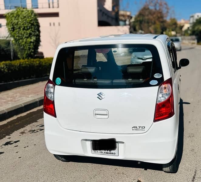 Suzuki Alto 2011 3