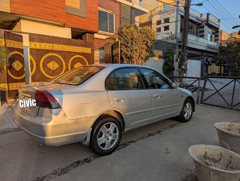 Honda Civic EXi 2005 4