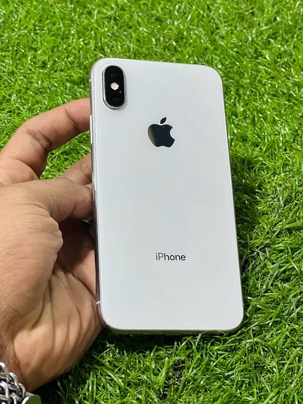 IPhone XS Factory Unlocked 10 by 10 1