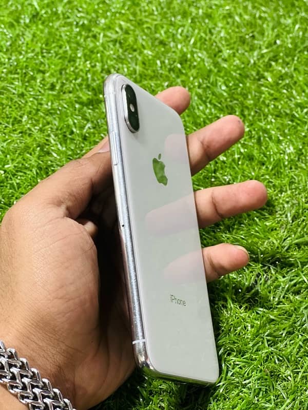 IPhone XS Factory Unlocked 10 by 10 3