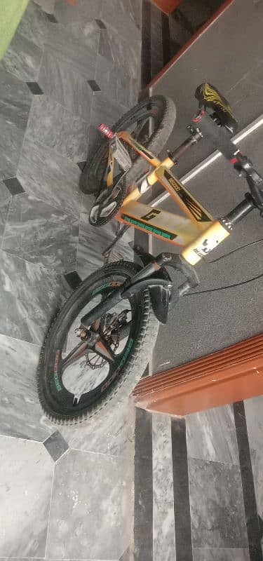 good condition 20 inch size front and back disc brake 0