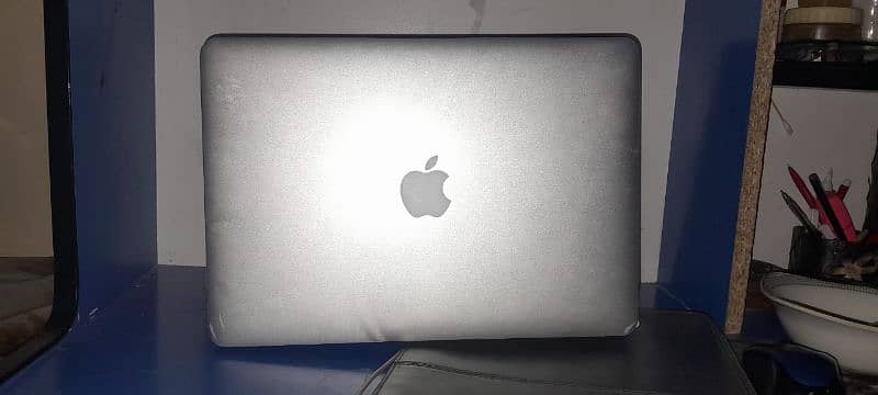 MacBook air urgent sale 1