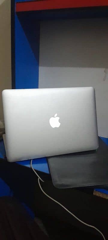 MacBook air urgent sale 6