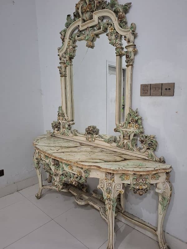 ENTERANCE MIRROR AND STYILSH CONSOLE 0