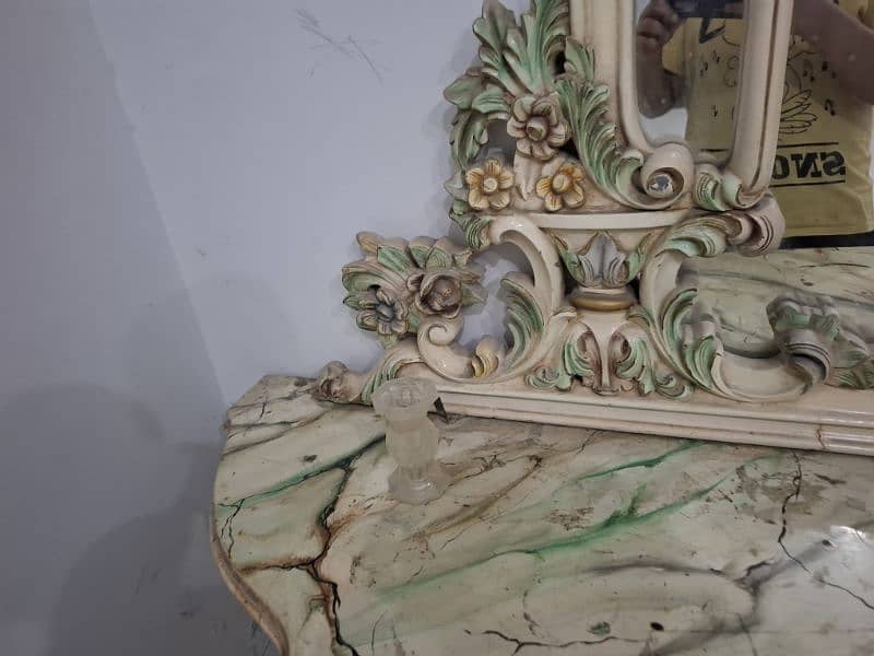 ENTERANCE MIRROR AND STYILSH CONSOLE 3