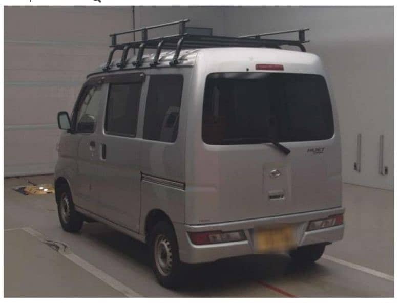 Daihatsu Hijet 2020 1