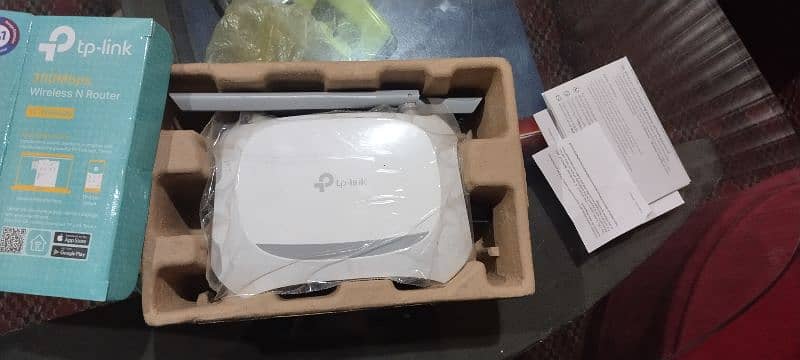 Tp link Router with 2 antenna 1