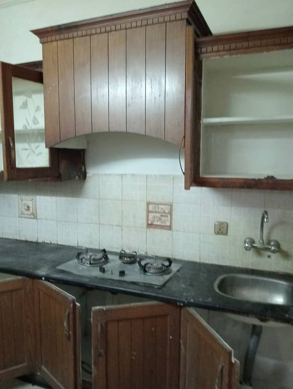 4marla 2beds tv lounge kitchen attached baths neat clean upper portion for rent in G 13 4 islamabad 3