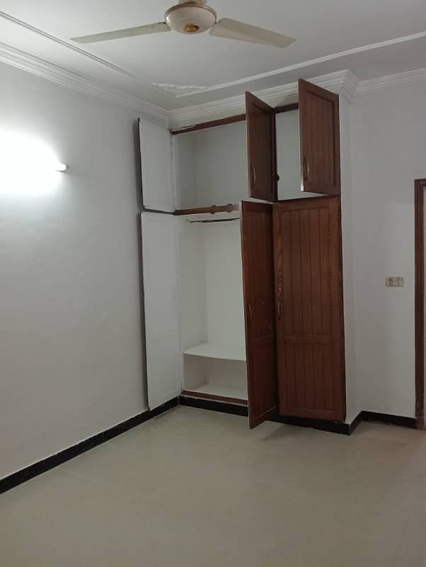 4marla 2beds tv lounge kitchen attached baths neat clean upper portion for rent in G 13 4 islamabad 7