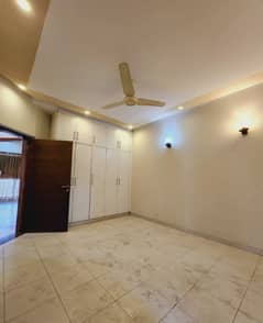 1 Kanal Upper Portion On Top Location For Rent In DHA Phase 8 Park View Lahore