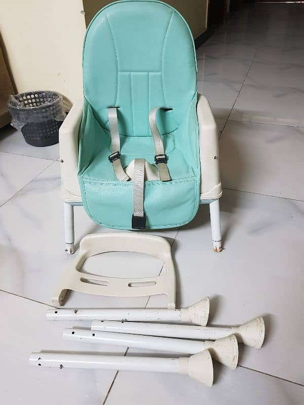 2 Imported Baby Items High Chair and Baby Cot in very good condition 8