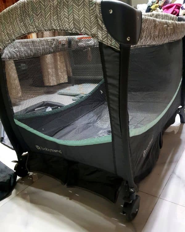 2 Imported Baby Items High Chair and Baby Cot in very good condition 10