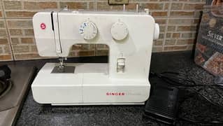 Imported Singer Sewing Machine From Dubai