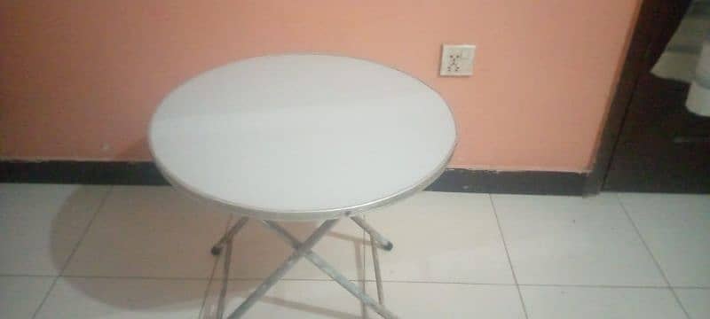 Folding Table and small fan 1