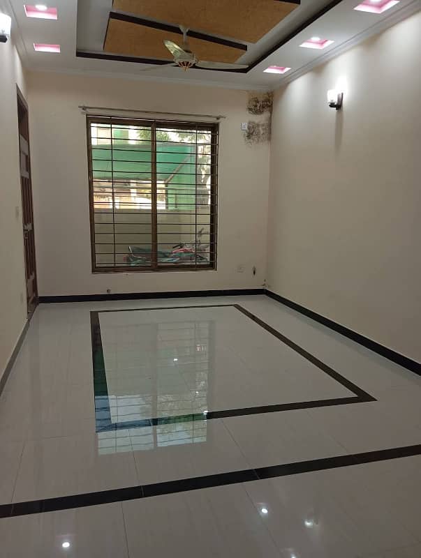 Beautiful Ground portion available for rent in G11 0