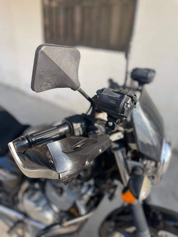 Suzuki GS 150 SE 4